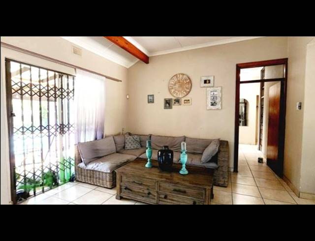 4 BEDROOM HOUSE FOR SALE IN ARBORETUM